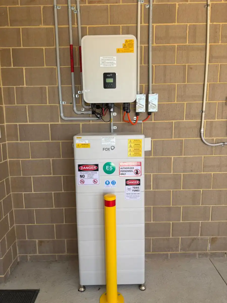 Residential solar and battery installation in Eglinton